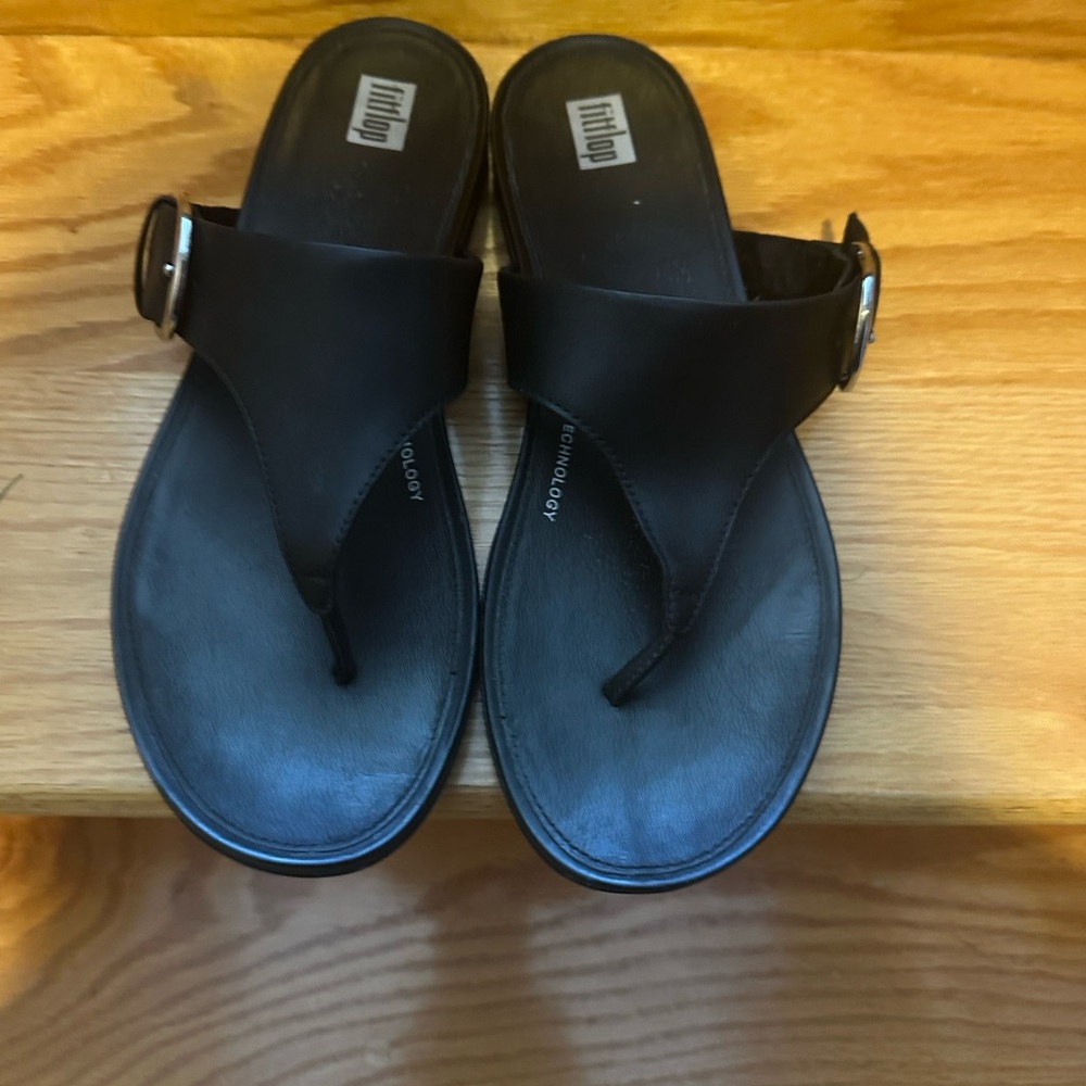 FitFlop Black Leather Sandals